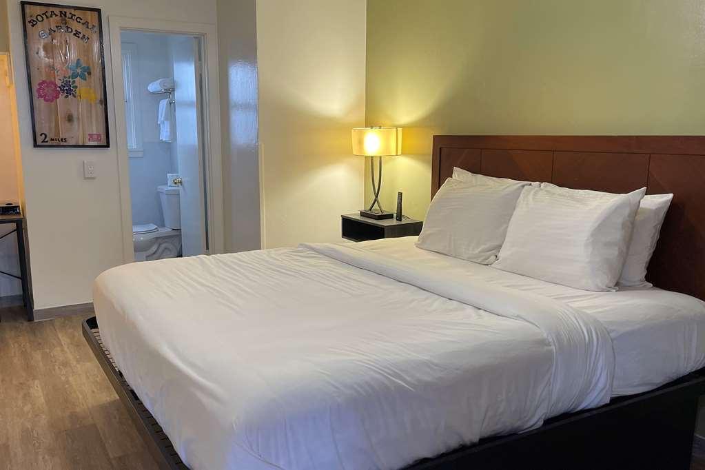 Baymont By Wyndham Fort Bragg Phòng bức ảnh